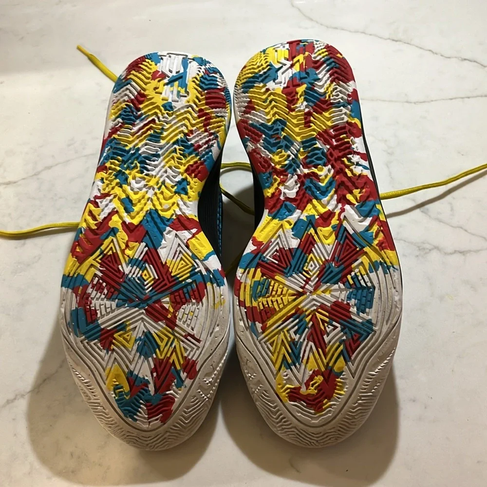 Nike basketball shoes - Picture 4 of 4